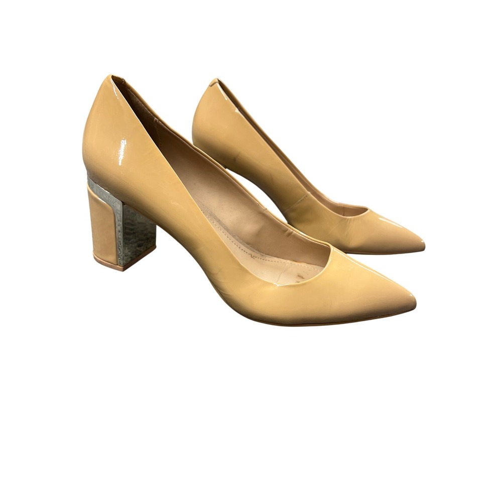 DKNY Womens Nude Beige Patent Pointed Toe Block Heel Pumps Gold Accents Size 8.5
